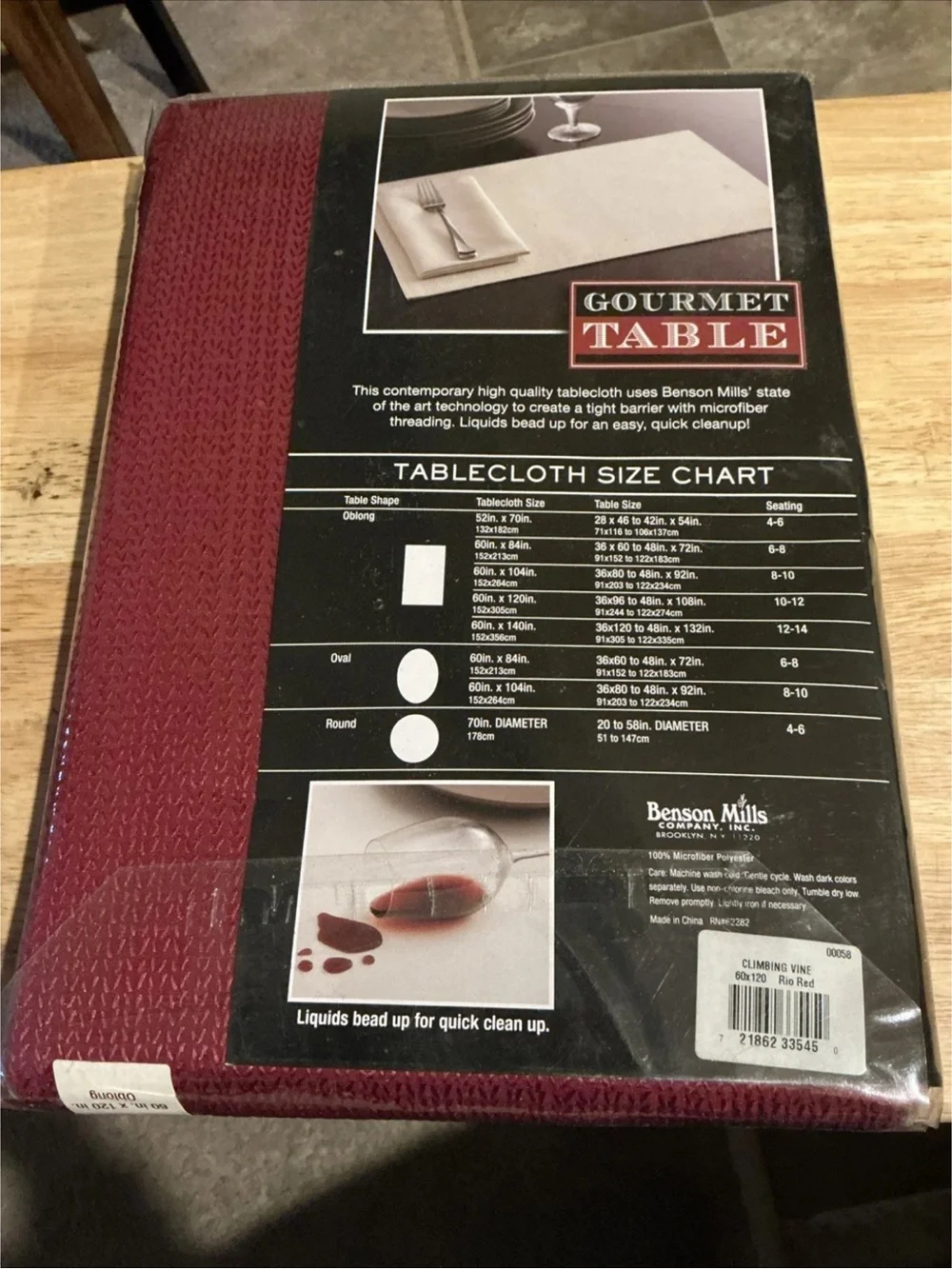 Benson Mills Christmas Microfiber Tablecloth Oblong 60x120” Rio Red NIP